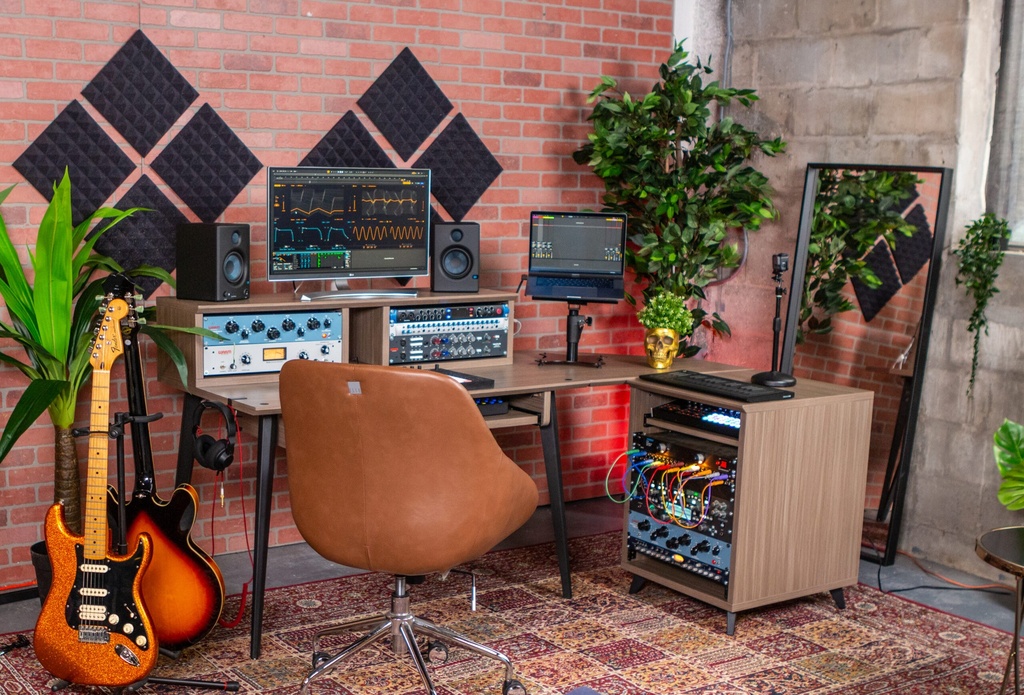 Gator Elite Furniture Series Main Desk in Driftwood Grey