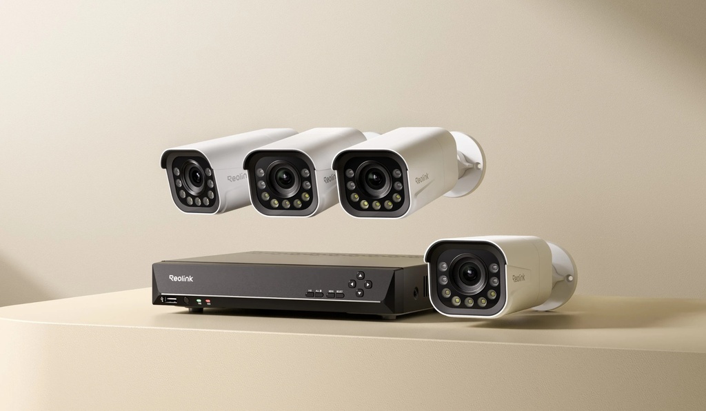 Reolink RLK8-811B4 4-Camera Security PoE NVR Bundle