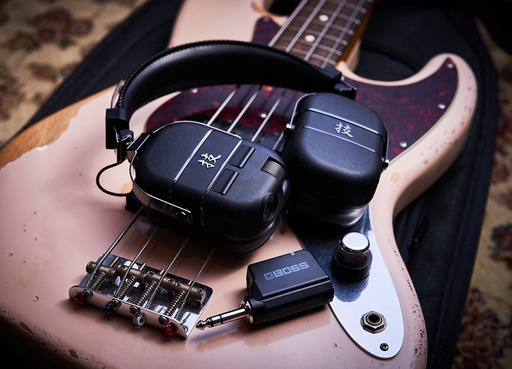 [WAZA-AIR-B] BOSS Personal Bass Amplification System